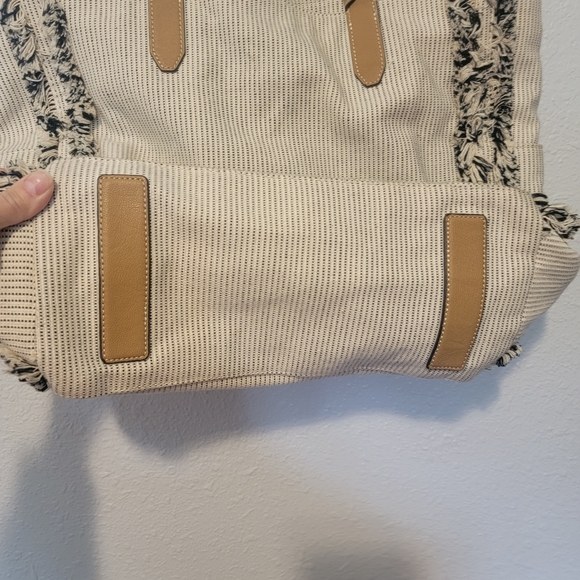 Boho Shoulder Purse New Vince Camuto - Picture 5 of 7